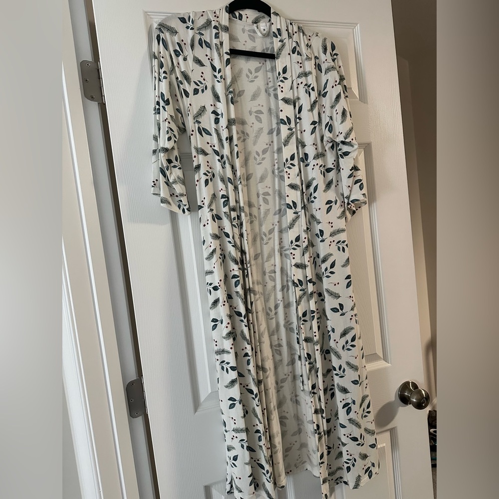 Milkmaid Goods Holly Berry Robe M